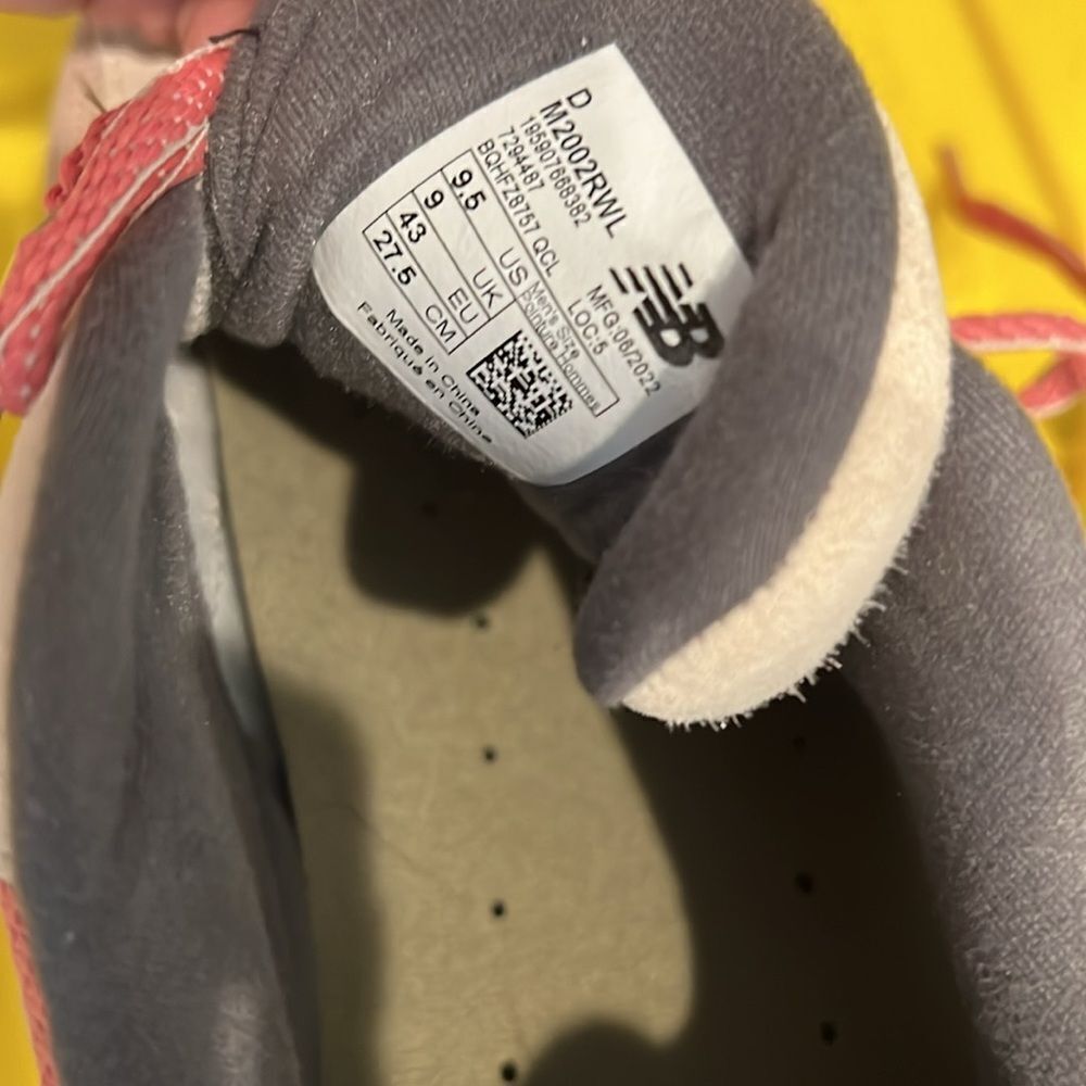 New Balance Beige and Pink Sneakers - Picture 9 of 9